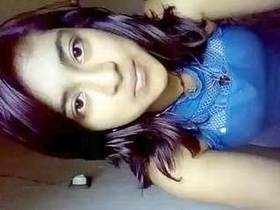 Indian college girl flaunts her attractive body