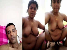 Mature Indian wife gets naughty with her boss in hot video