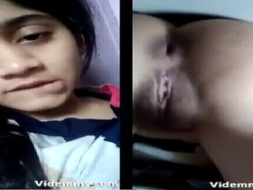 18-year-old girl from Chennai flaunts her body in a steamy video