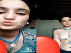 Beautiful hillbilly girl flashes her breasts on video call