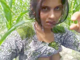 Indian couple engages in steamy sexual activity
