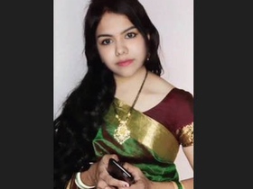 Indian wife reveals her seductive charms