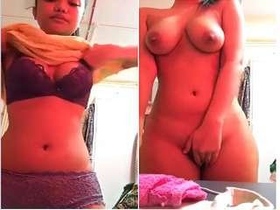 Indian girl records nude video for loving partner