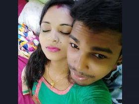 Indian couple's steamy romance leads to video sex