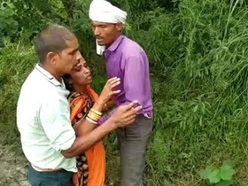 Caught in the act: Desi couple gets naughty in the open air
