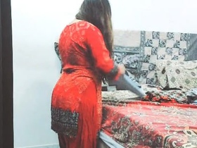 Pakistani bhabi with a big ass gets fucked by her old father