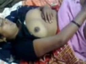 Telugu maid in saree gets fucked hard in Hyderabad
