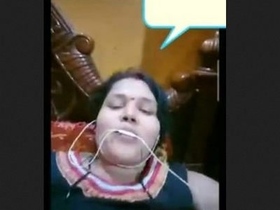 Aroused Indian bhabhi pleasures herself