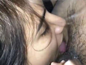Desi bhabi's sexy oral skills in HD