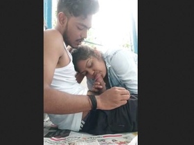 Indian chubby person giving oral pleasure