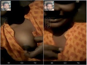 Indian girl Mallu flaunts her breasts on VK for her lover