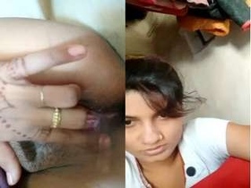 Country girl flaunts her naked body and pussy