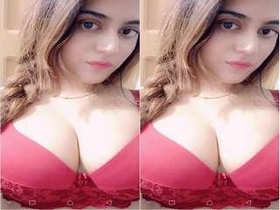 Naughty Pakistani girl captures her own nude selfies