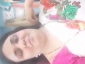Exotic Indian auntie unveils her body in a sari