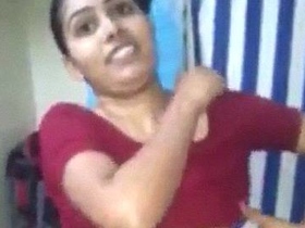 Andhra girl gets naked and dresses up in a video clip
