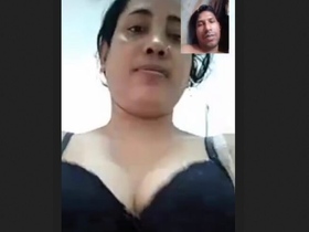 Married Bengali women's passionate display on film