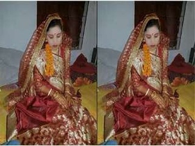 Cheating Indian wife reveals her breasts and pussy to lover