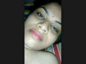 Indian girl is vigorously penetrated in a heated video