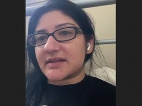 Stunning Punjabi bhabi flaunting her beauty