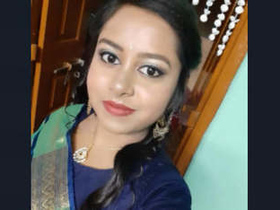 An Indian woman achieves climax through self-pleasure with her fingers