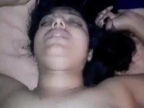 Desi babe gets fucked hard in XXX video