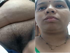 Boobs and pussy of a horny Indian bhabhi on display in amateur video