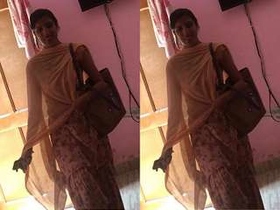 Exclusive Desi Wife's Masturbation Session With Dewar in Part 2