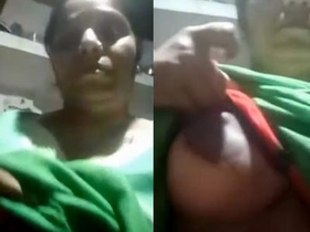 Desi bhabhi flaunts her stunning areolas in a video chat