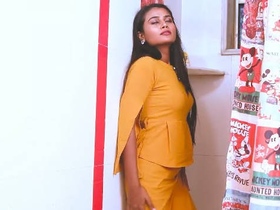 Soni's sensual solo performance