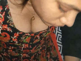 Indian girl gives a mind-blowing blowjob in HD