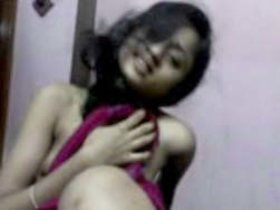 Sensual Indian Woman: Juicy and Shy