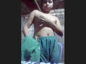 Nude slum girl pleases her lover with a striptease