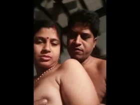 This hot video features a Desi wife's affair with her friend