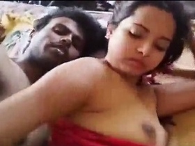 Desi wife masturbates in Indian porn video