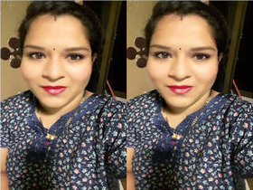 Indian Bhabhi's self-love session in the bath