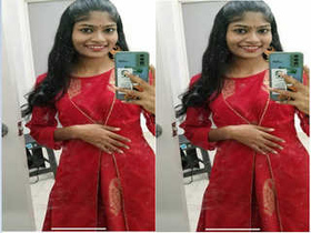 Exclusive video of a hot Indian girl giving a titjob