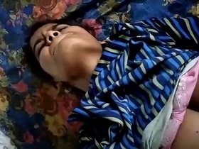 Indian village girl Gonda enjoys her first blowjob and sex experience