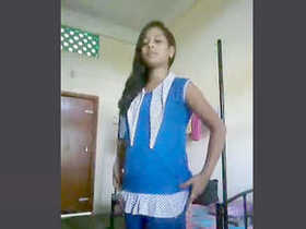 Indian teen strips and shows off her body