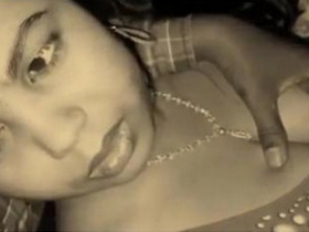 Married Indian woman experiences pleasure