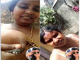 Naughty Desi bhabhi flaunts her big boobs in public