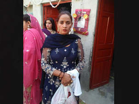 Elderly Pakistani couple engages in sexual activity on video