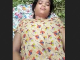 Indian village wife gives outdoor blowjob and engages in sexual intercourse