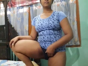 Indian wife pleasured loudly by husband's penis