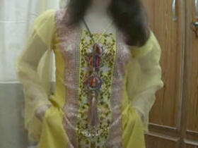 Desi girl's seductive striptease for her boyfriend