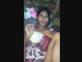 Indian Marathi beauty enjoys outdoor sex with tight pussy penetration