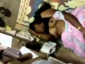 Tamil office sex video featuring a beautiful saree clad babe