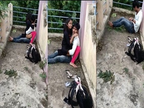 Amateur Indian couple enjoys outdoor sex in MMS
