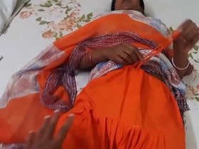 Desi auntie's sex video in Hindi
