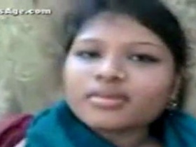 Tamil boy's milk-drinking antics in Chez Vidjos video