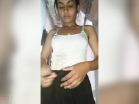 Amateur Indian girl flaunts her perfect boobs and gets naughty on camera